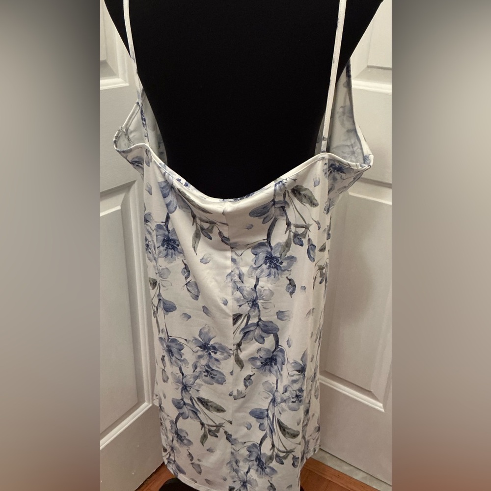 Composition night gown - Picture 3 of 6